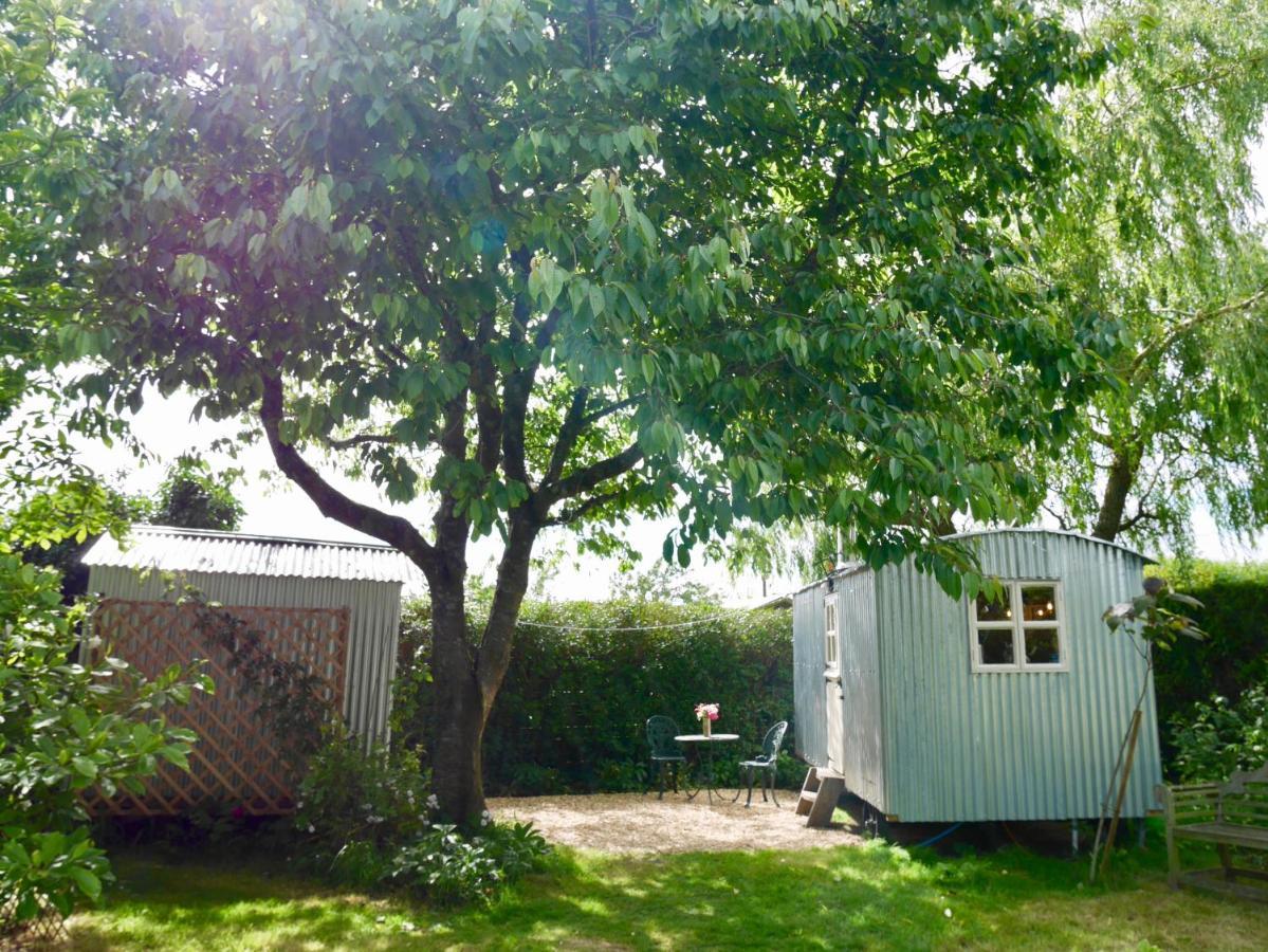The Wayside Shepherd Hut Beaulieu Exterior photo